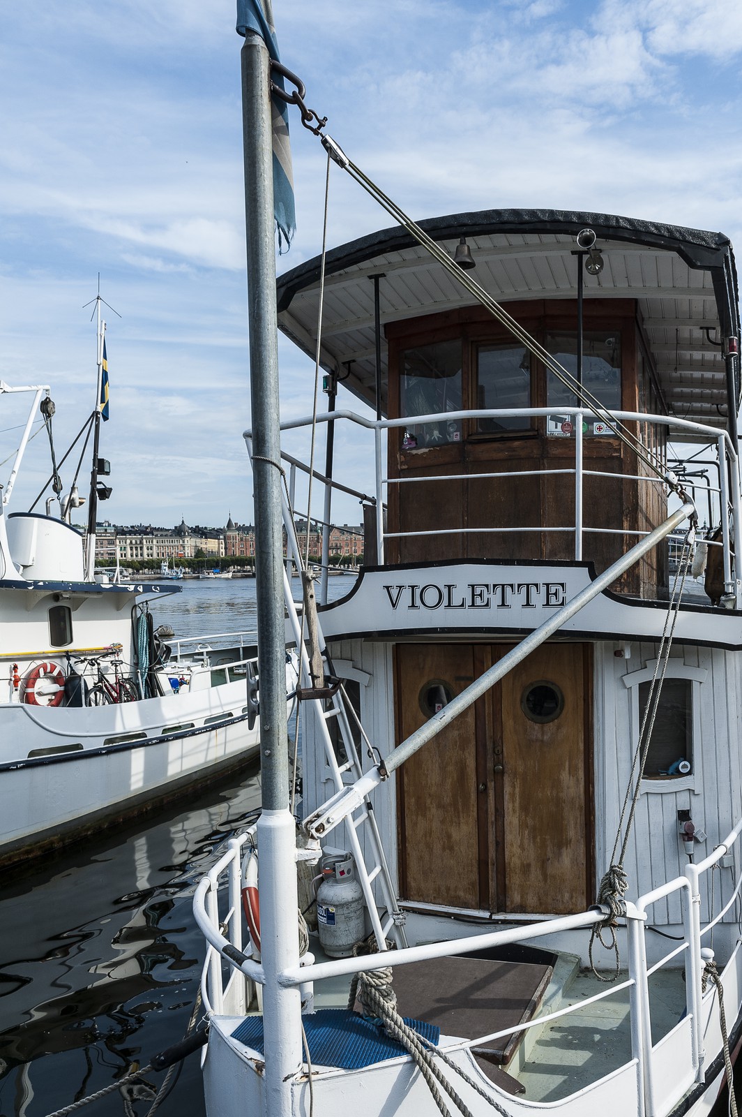 Bateau à quai Bateau à quai