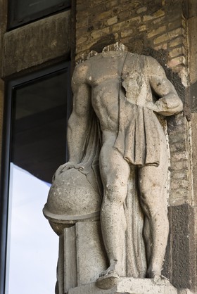 Statues au Tacheles