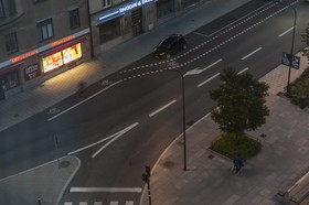 Une rue, la nuit