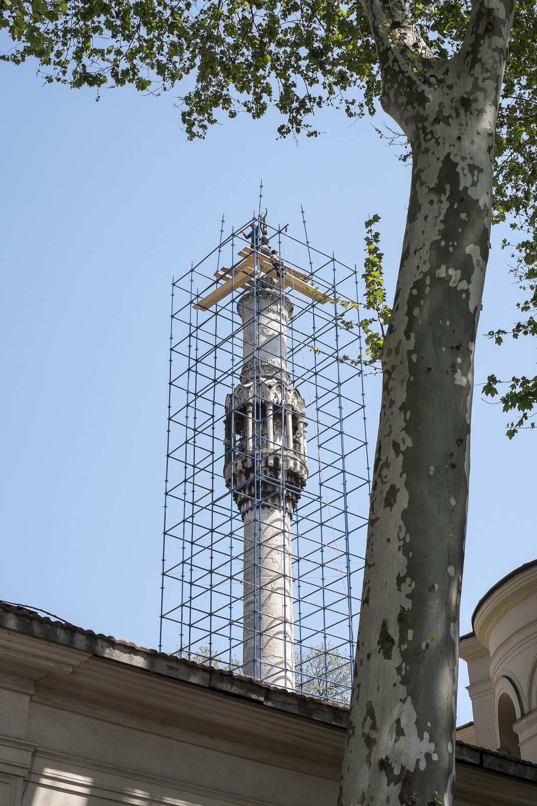 Le minaret en cage Le minaret en cage