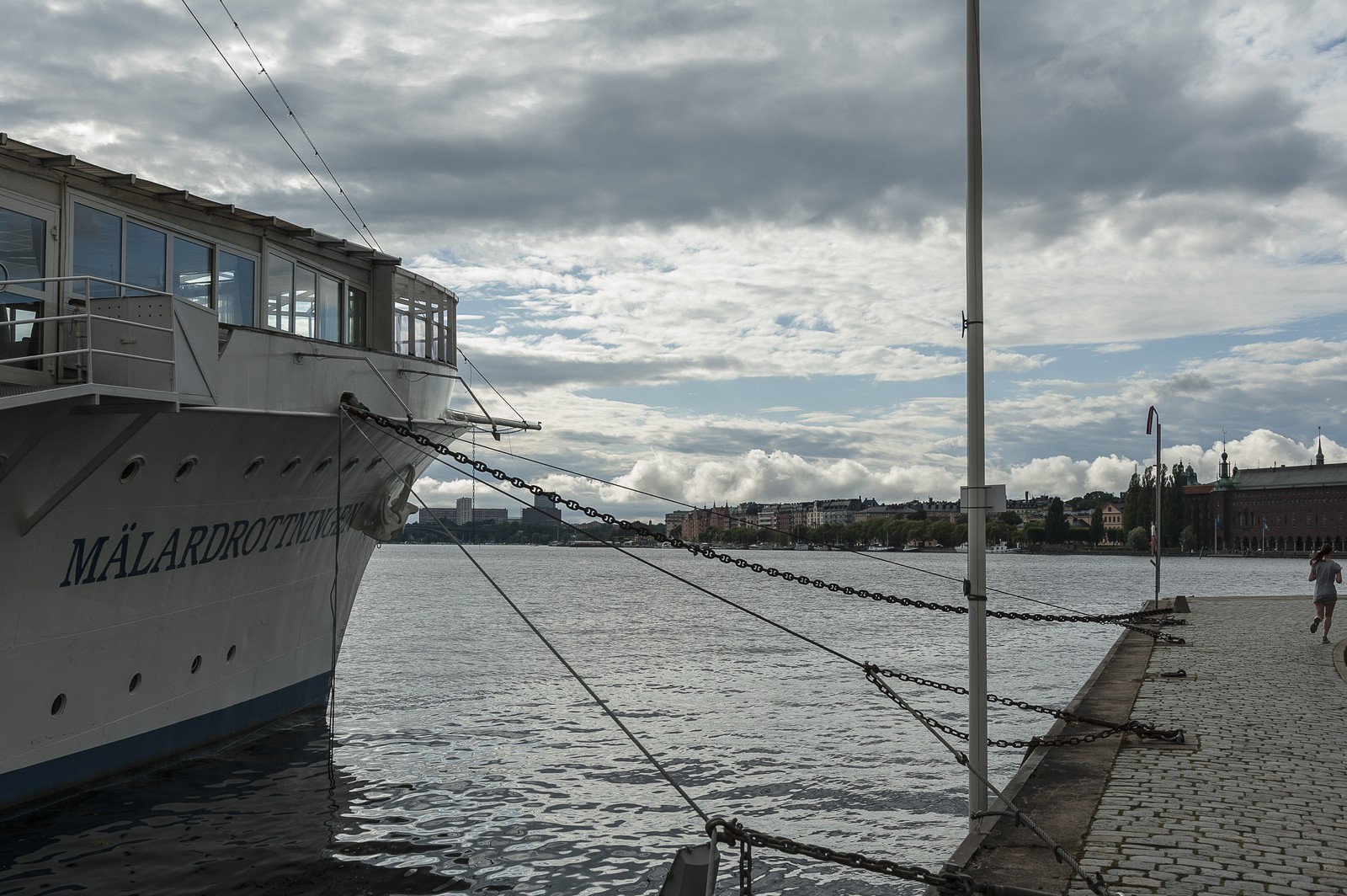 Yacht à quai