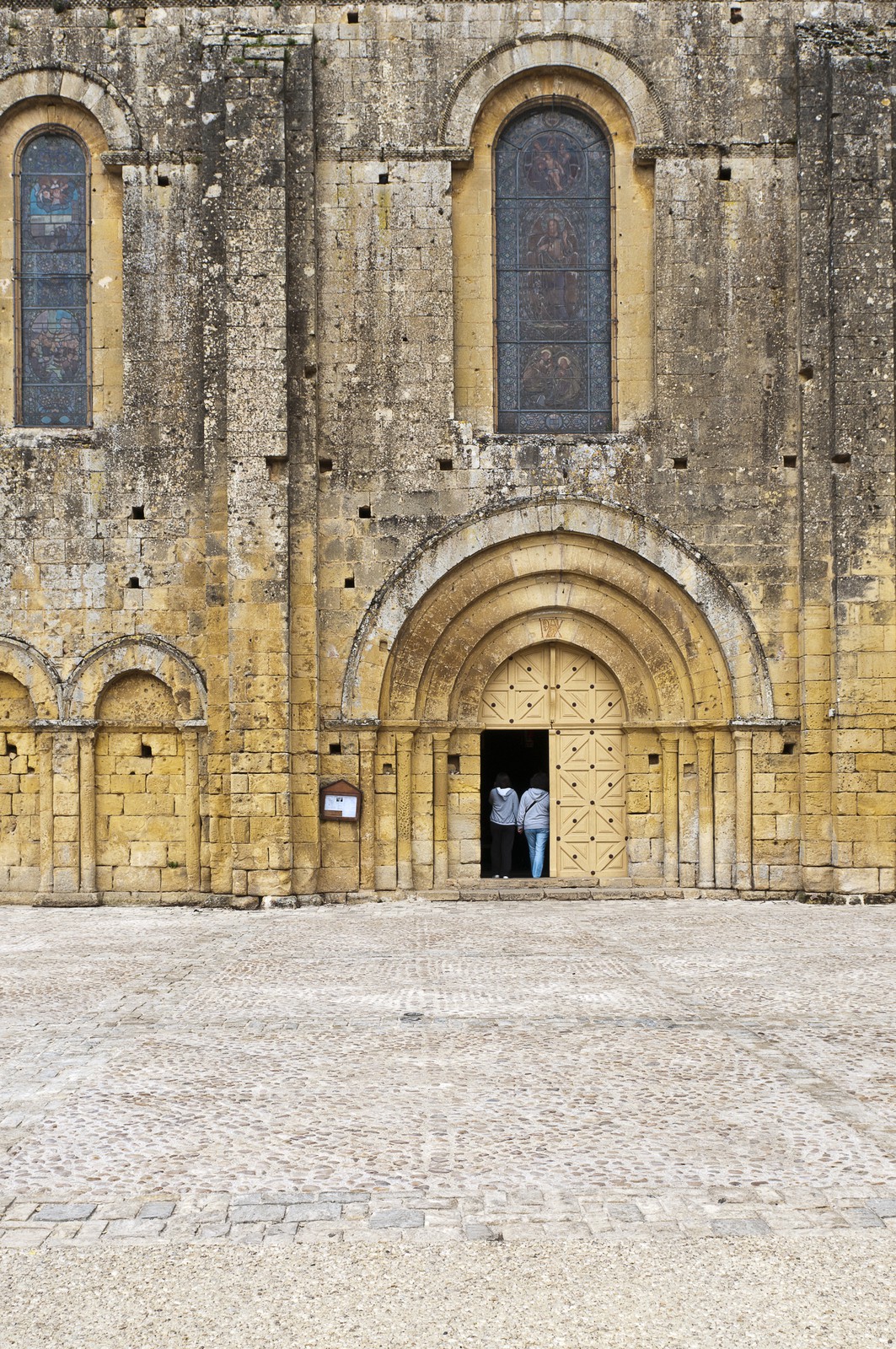 L'église de Cadouin L'église de Cadouin