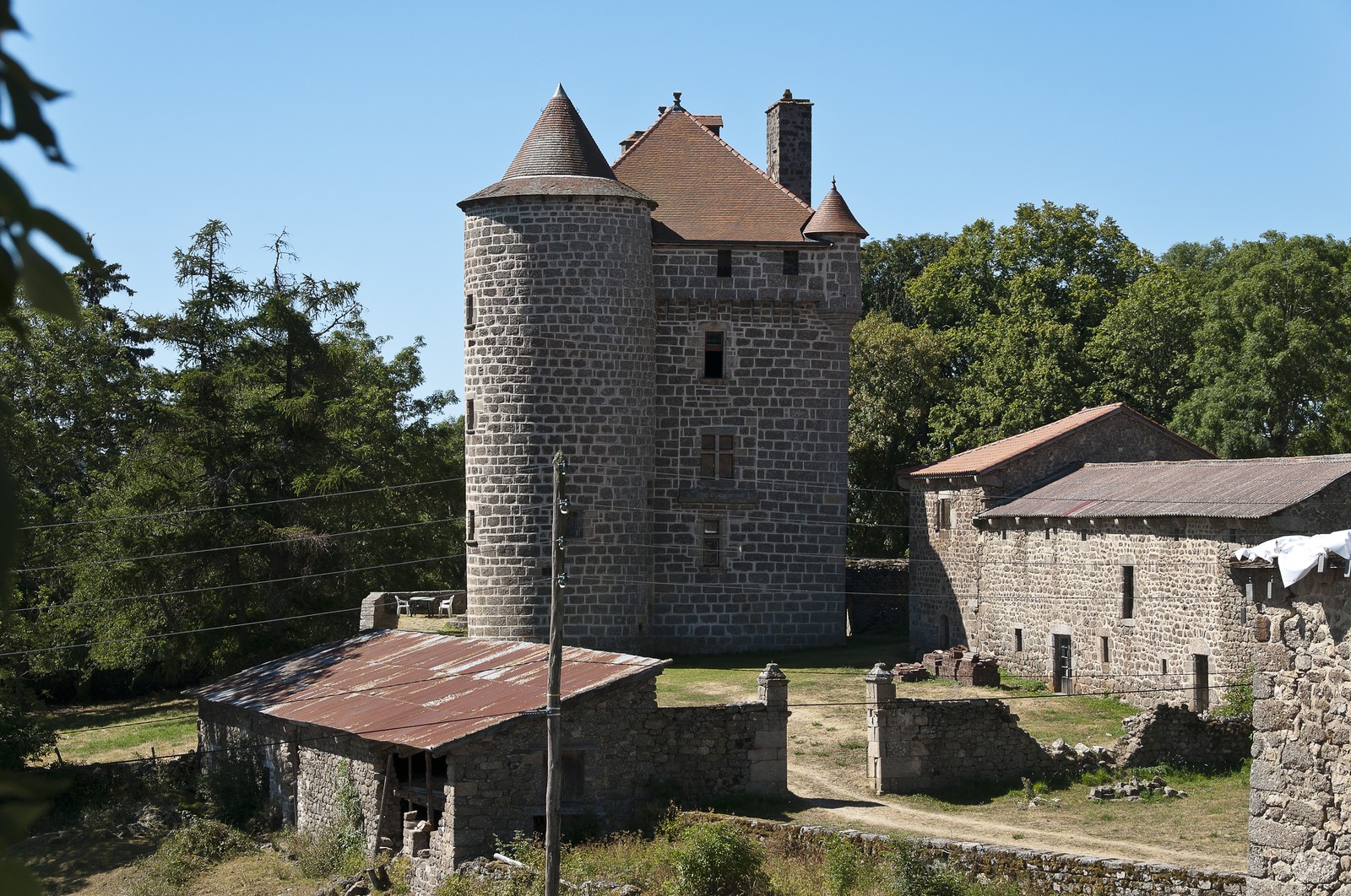 Château d'Ombret Château d'Ombret