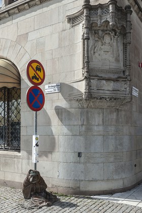 Blason sculpté