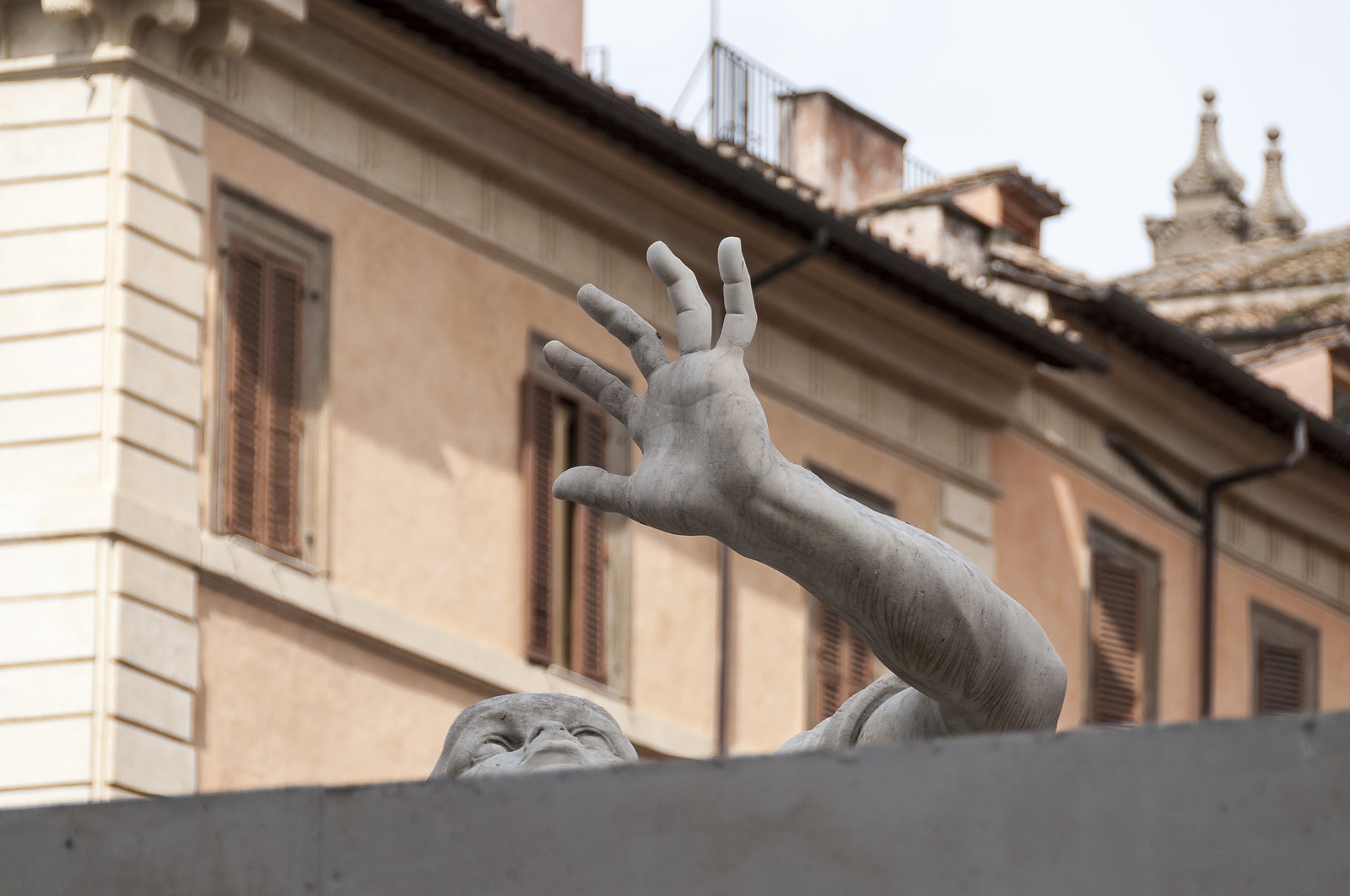 La statue cachée