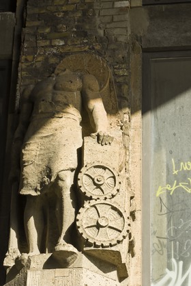Statues au Tacheles