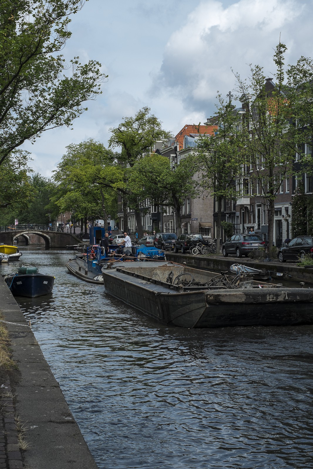 Barge sur un canal Barge sur un canal