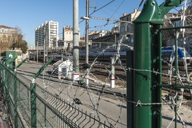 Les trains passent